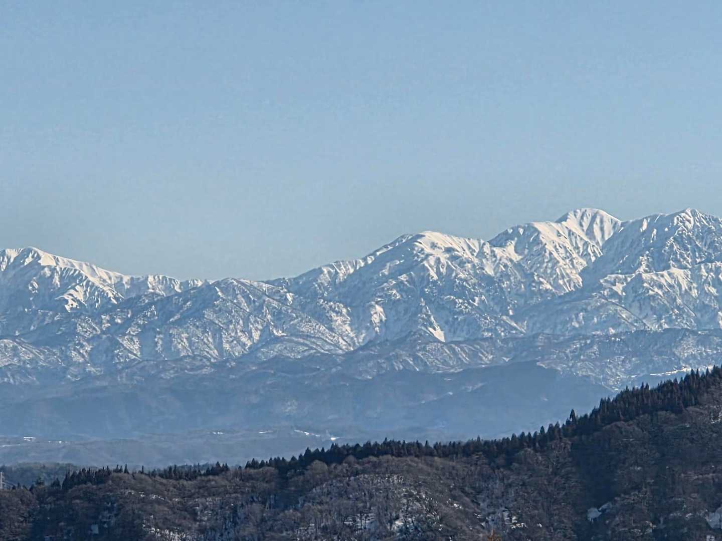 御鷹山との分岐点から望む立山連峰｡