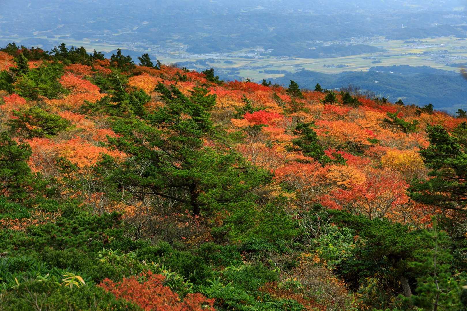 あだたら山ロープウエイ山頂駅-安達太良山-薬師岳 周回コースの写真