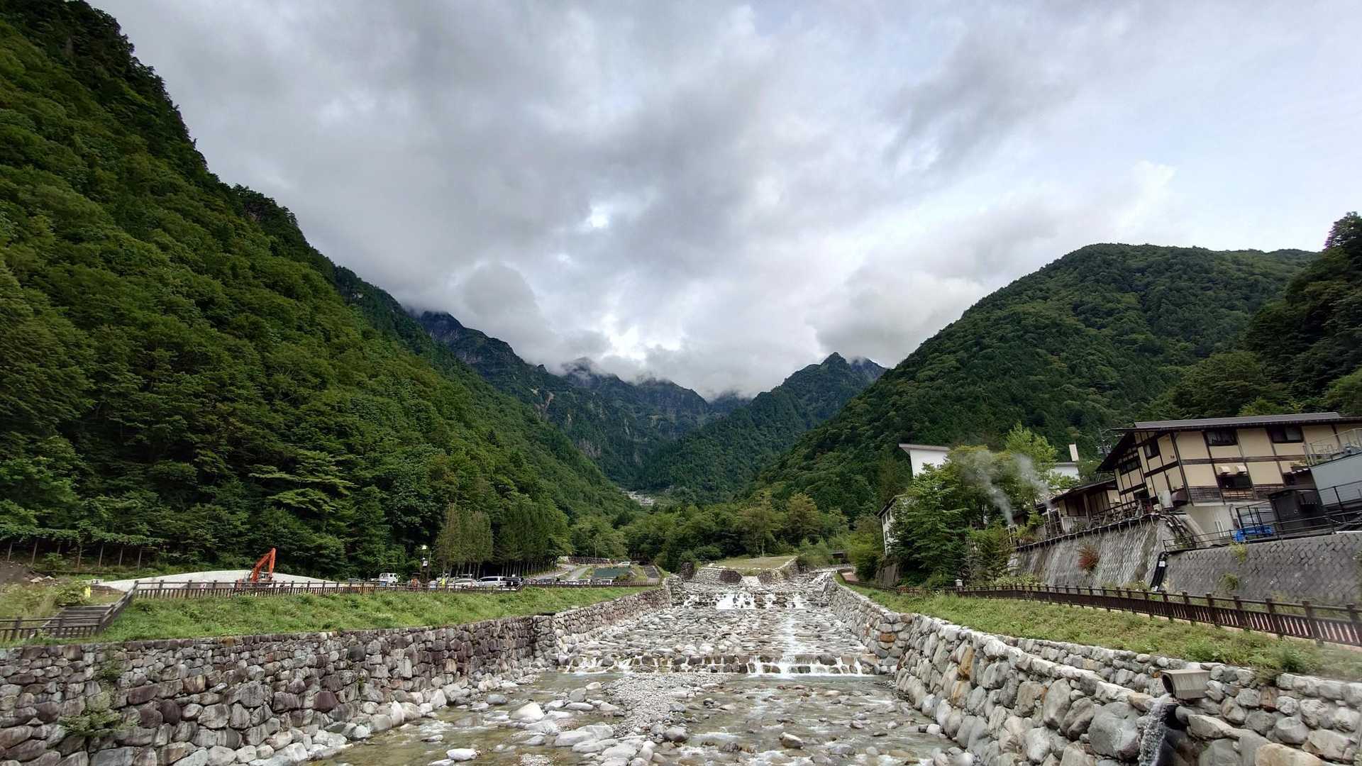 北アルプス裏銀座登山口-前烏帽子岳-烏帽子岳-野口五郎岳- 縦走コースの写真