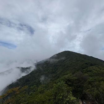 万三郎の頂かな？