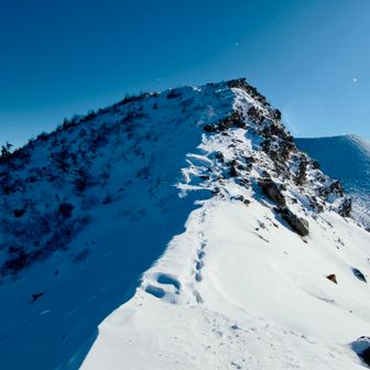 仙人岳の登りは前2爪トレ