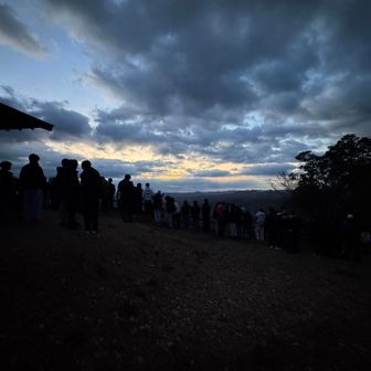 九十九谷についた　沢山の人