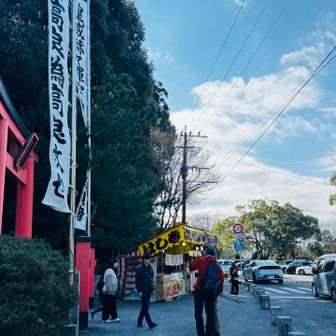 屋台も出ていて、未だ未だ大賑わい。