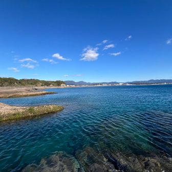 先っちょ来た
透き通った綺麗な海水