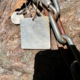 古賀志山を守ろう会というNPO法人が鎖のチェックしてくれているらしい👏
有り難すぎる＆愛されマウンテンですね🫶