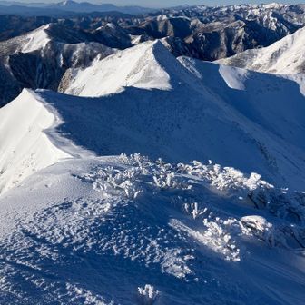 マナイタグラから少しだけ先に進む
川棚の頭方面を俯瞰
未知の領域　