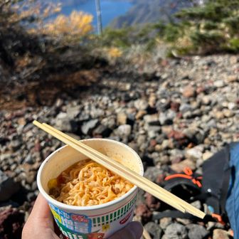 山頂にてカプヌ昼食