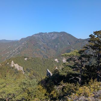 お隣は明星ヶ岳⛰️