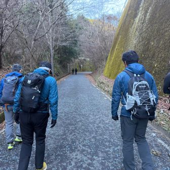 高尾駅集合でバスに乗り、城山からスタート！