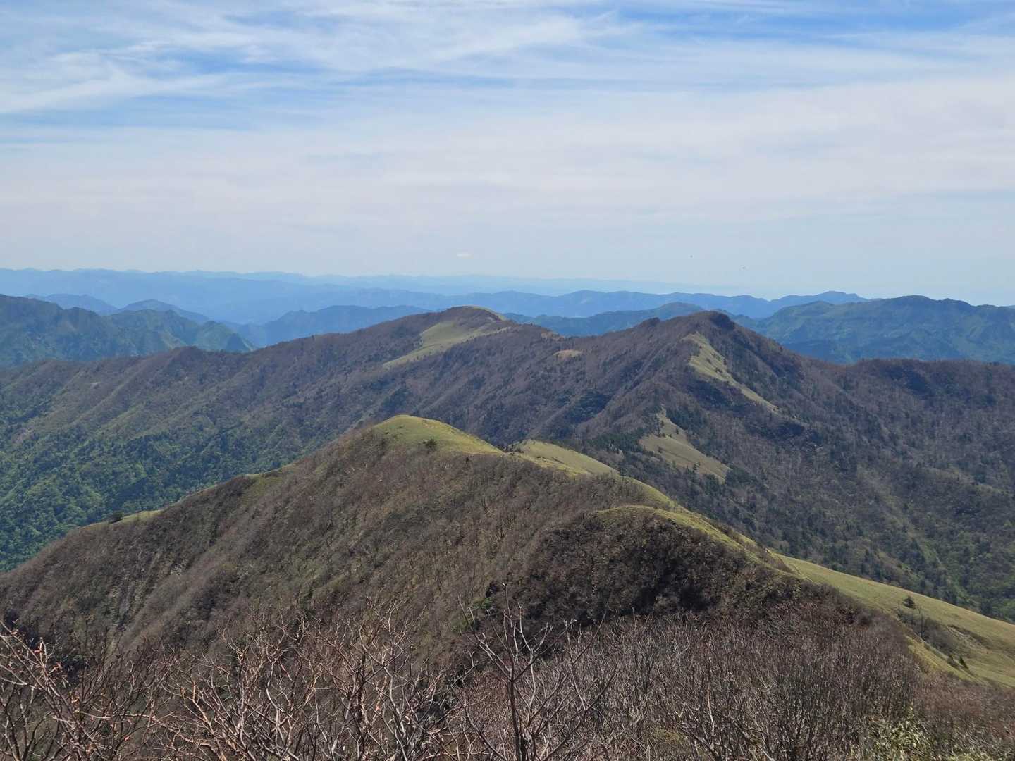 四国の山の稜線は美しいですね✨️