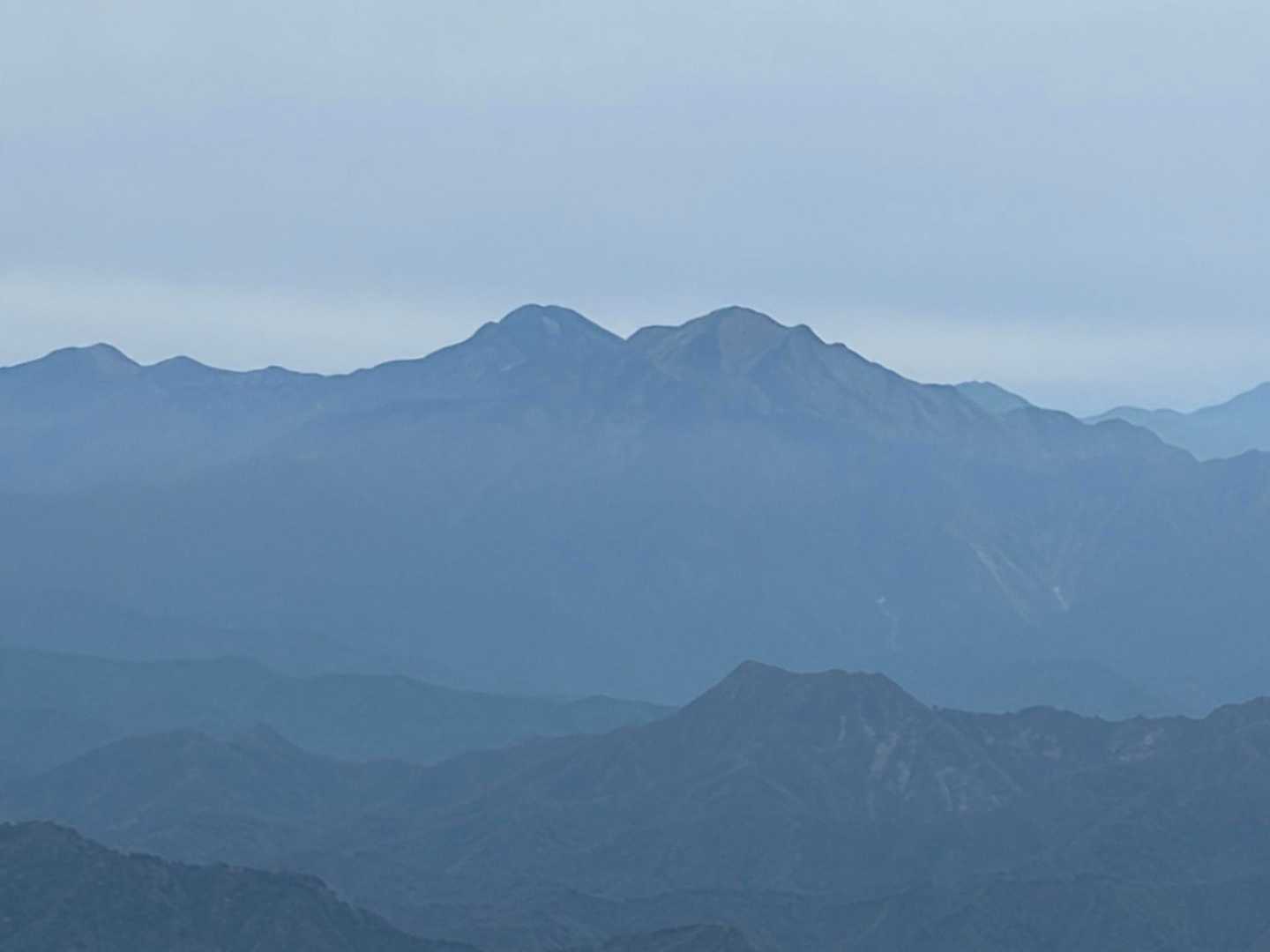 山頂からは越後駒ヶ岳や360度のパノラマビューです♪