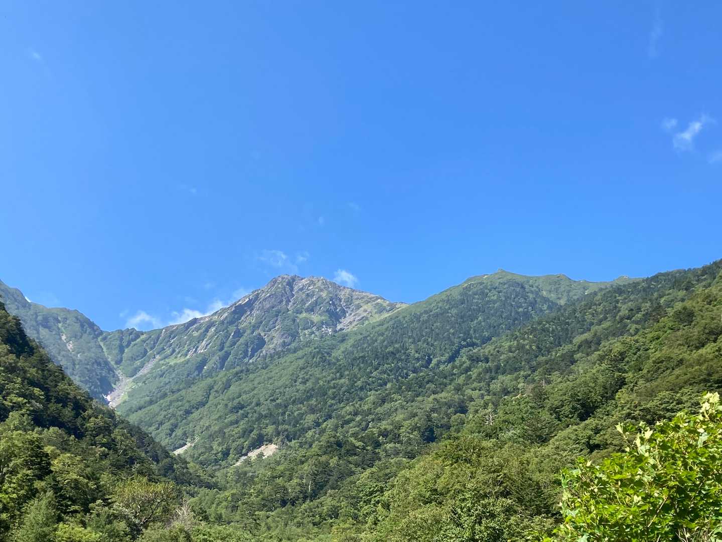北岳✨　あそこまで登るのね。