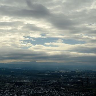 太郎坊山からの眺望
まだ曇ってます