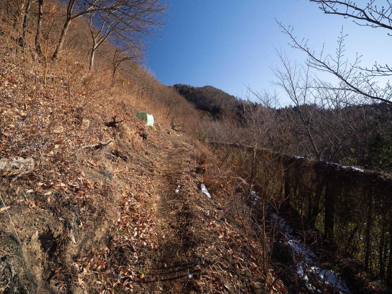 交流の道で駐車場へ