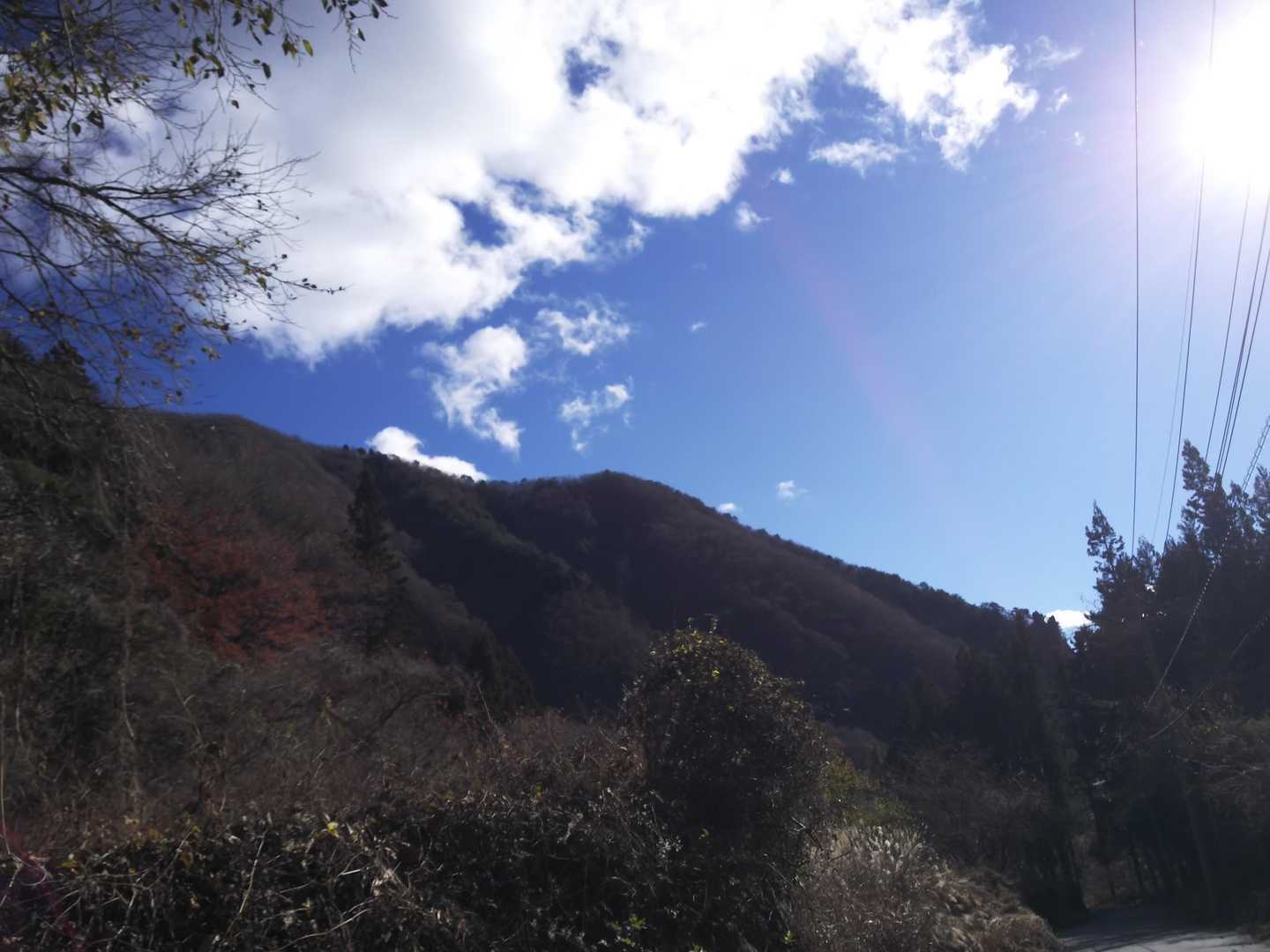はじめに歩いた太刀岡山の稜線
