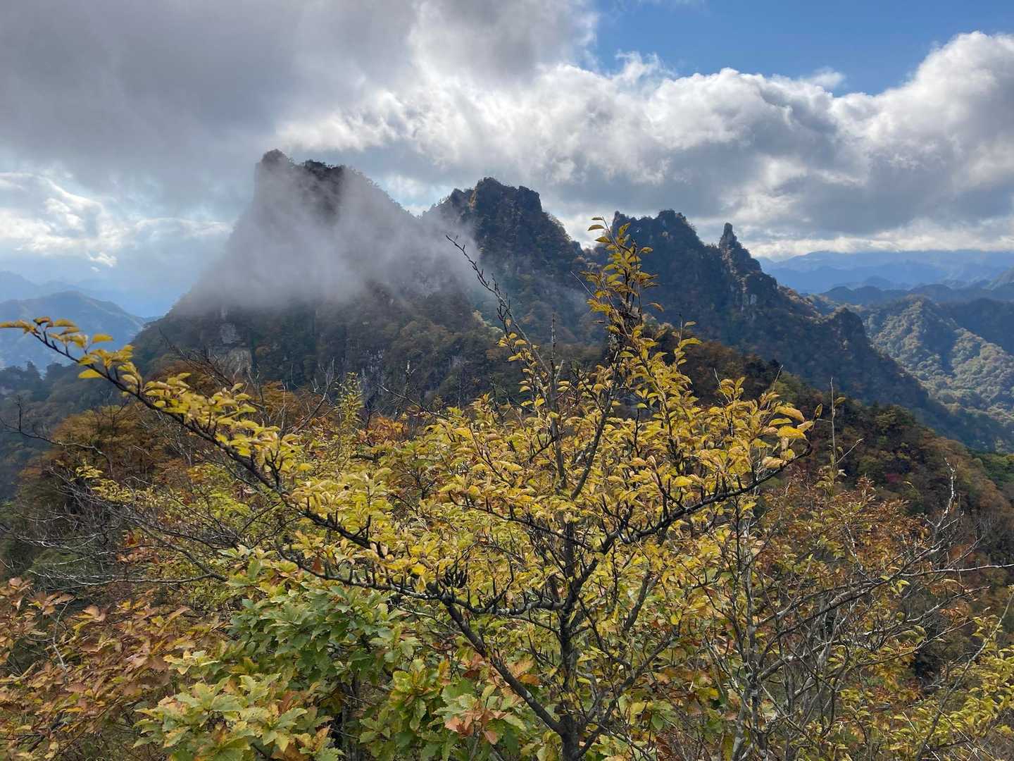 白雲山登山口-大のぞき-妙義山 縦走コースの写真