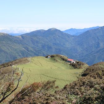 池も見に行きたかったけどまた山頂に戻るのが…