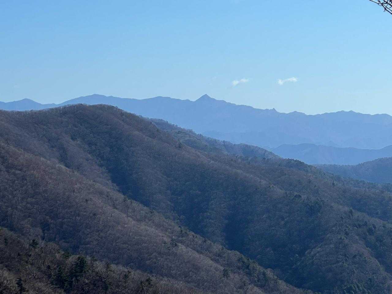 釈迦ヶ岳　尖っている
