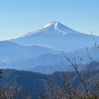 富士山の下に見えるのが富士吉田の街並みだそうです✨✨
