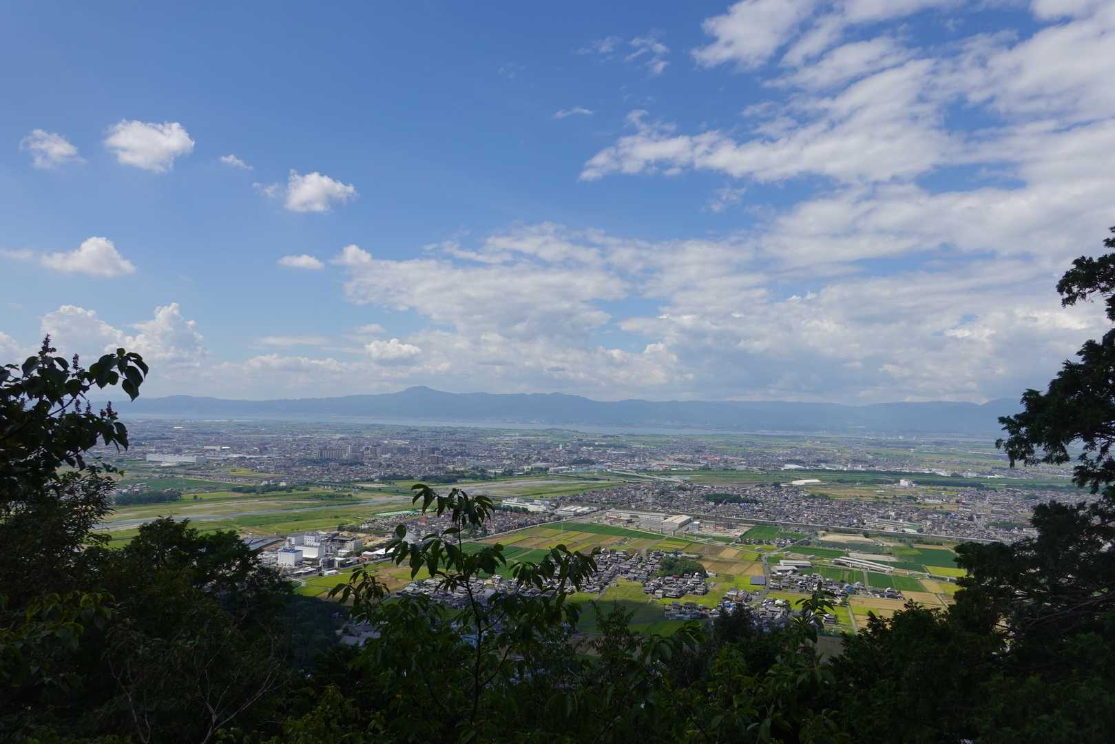 琵琶湖が見えます
