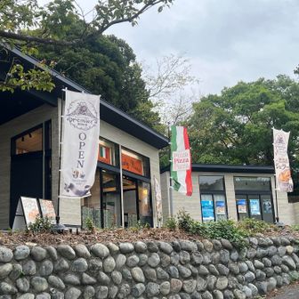 ジェラート&ピザの店変わってた😋