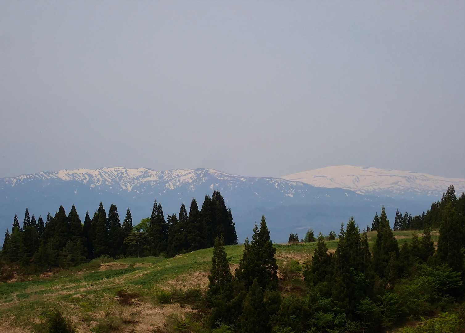 葉山と月山