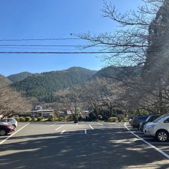 正面が白山ではなかろうか。