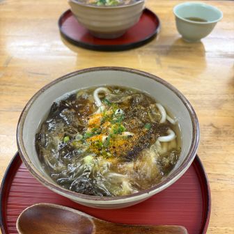 おにぎり🍙🍙も食べたのに
昆布うどんが食べたいと言われるとわたしも食べたくなる
このあと御座候カフェへも😅補給多め