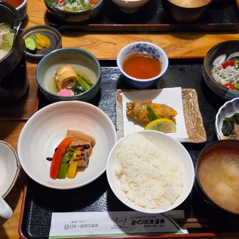 本日のお夕食　山の上でこんなに豪華！