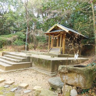 此方が三池公園上の熊野神社🙏