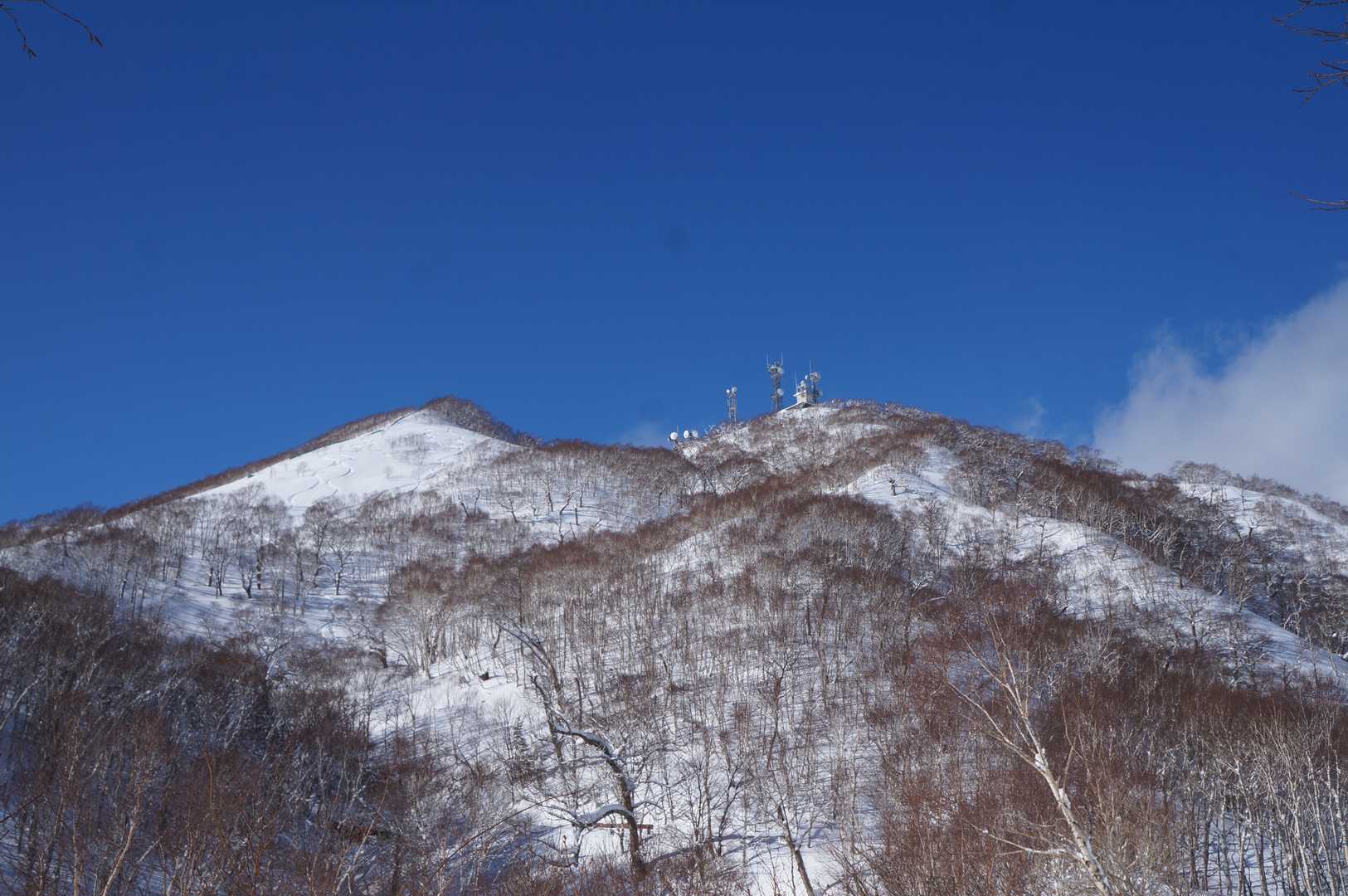 下からも頂上がくっきり！
スキートレース⛷️ついてます