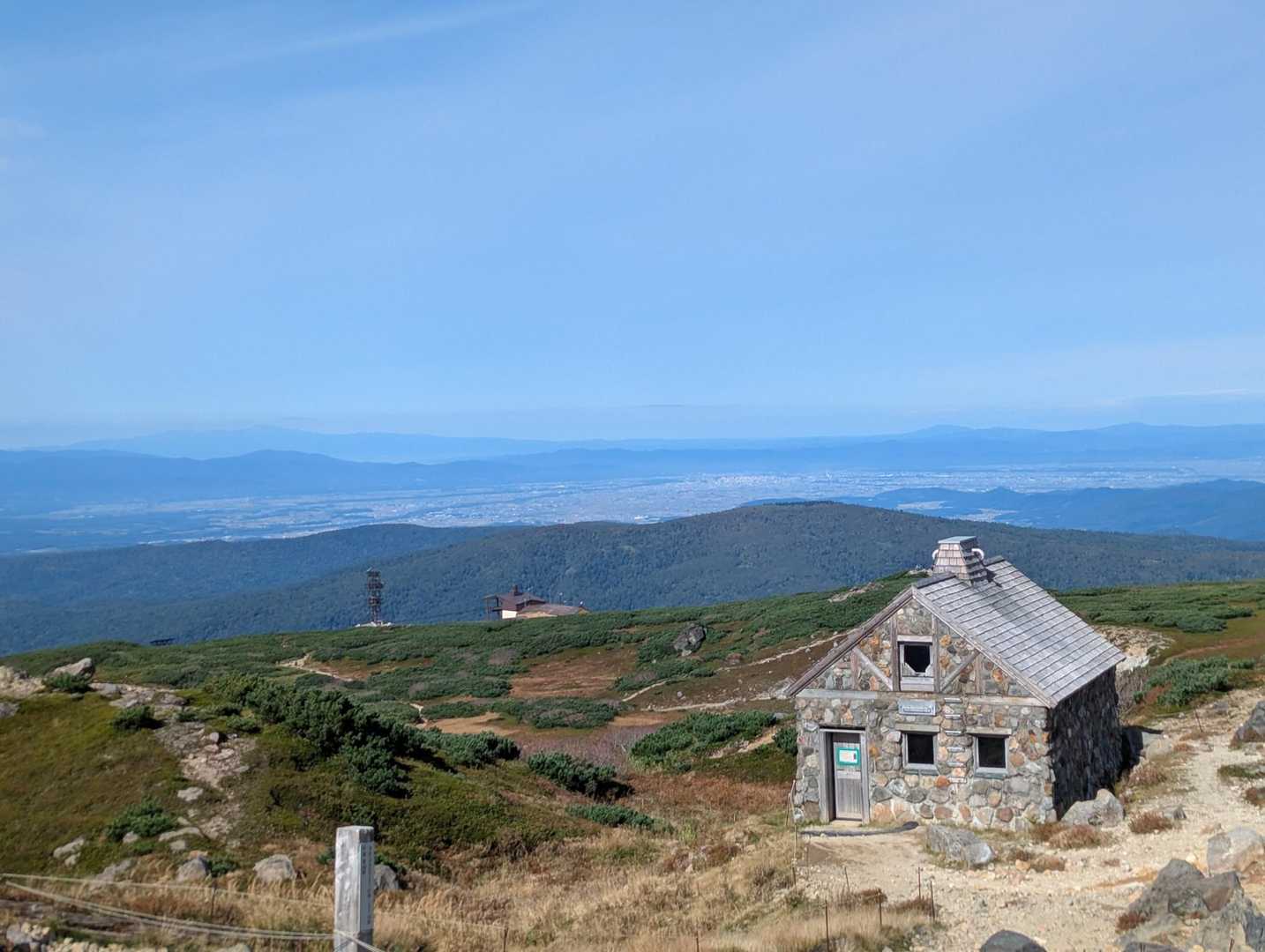 旭岳石室と展望