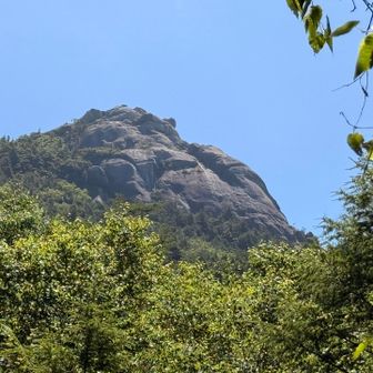 大日岩