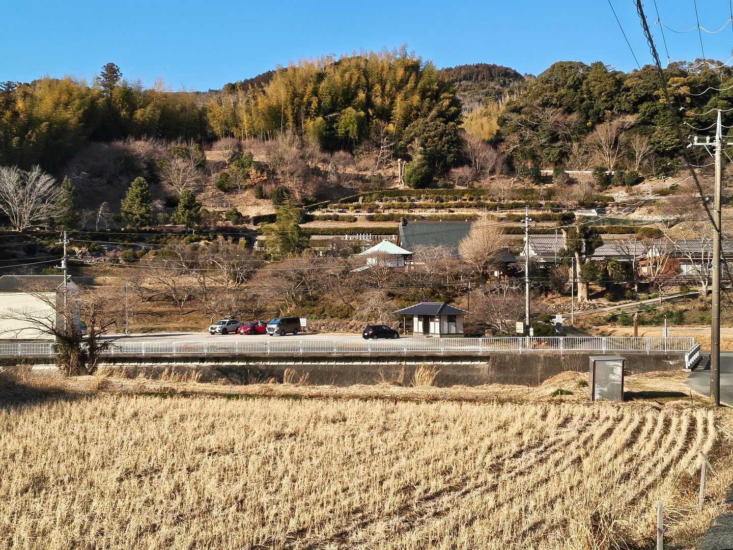 駐車場とトイレ