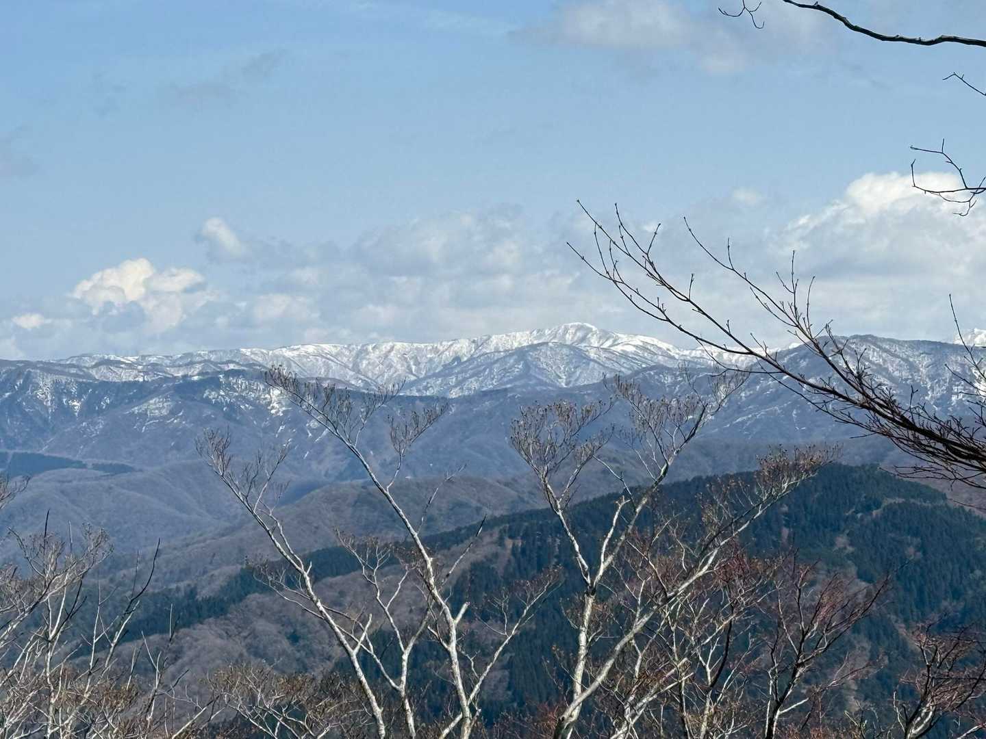 綺麗な雪山🏔️どこだろう？