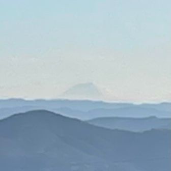 アップにすると🗻
太陽の光で右側がキラキラ✨