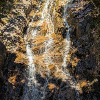 雄滝（楊梅の滝）