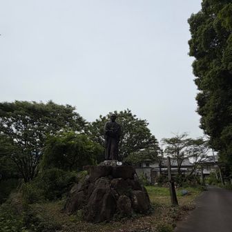 坂本龍馬さんの像何故に🤔