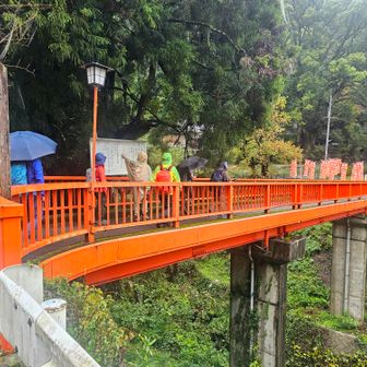 八幡神社に立ち寄ります