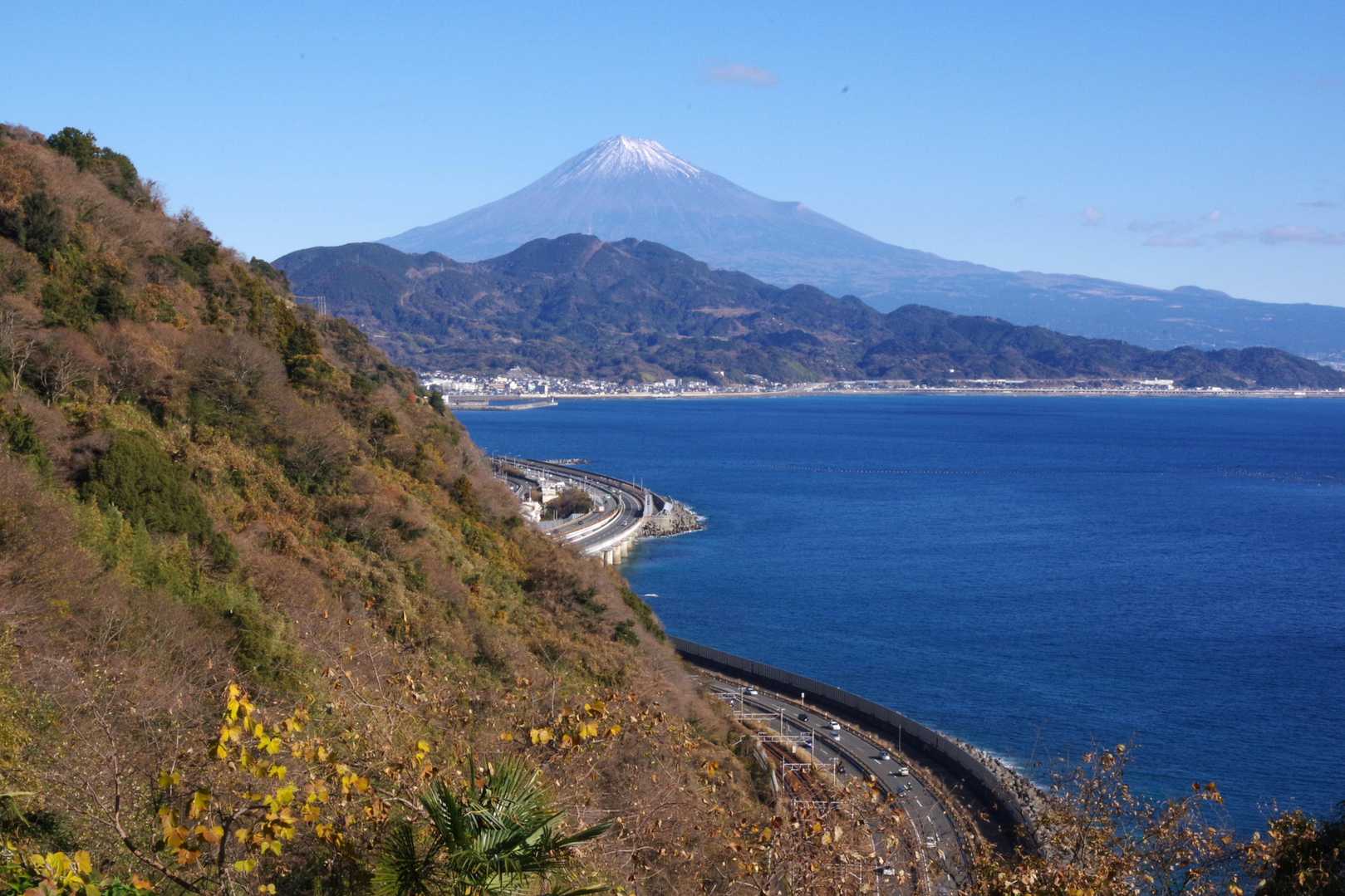 富士山と青い海🗻🌊