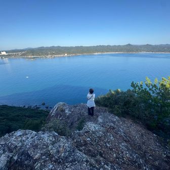 山頂の先の展望ポイント🥳