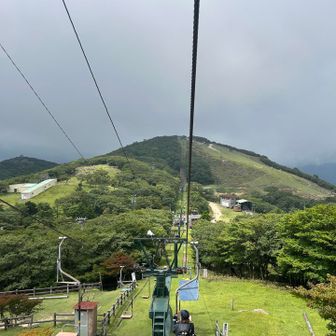 ⛰️御在所岳は、まだ曇り空です😤
