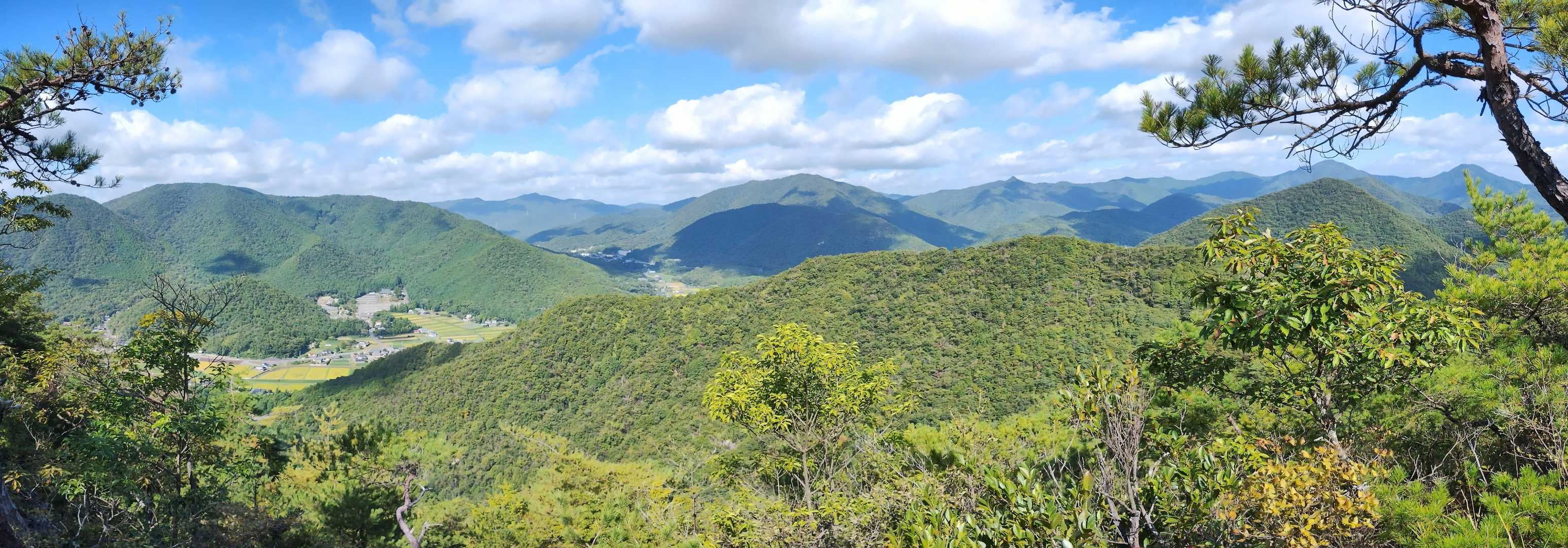 藍本駅-虚空蔵山登山口-虚空蔵山-八王子山-大谷山-草野駅 縦走コースの写真