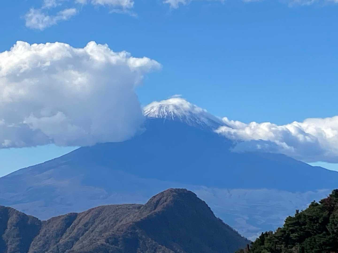 富士山も顔を出す😃