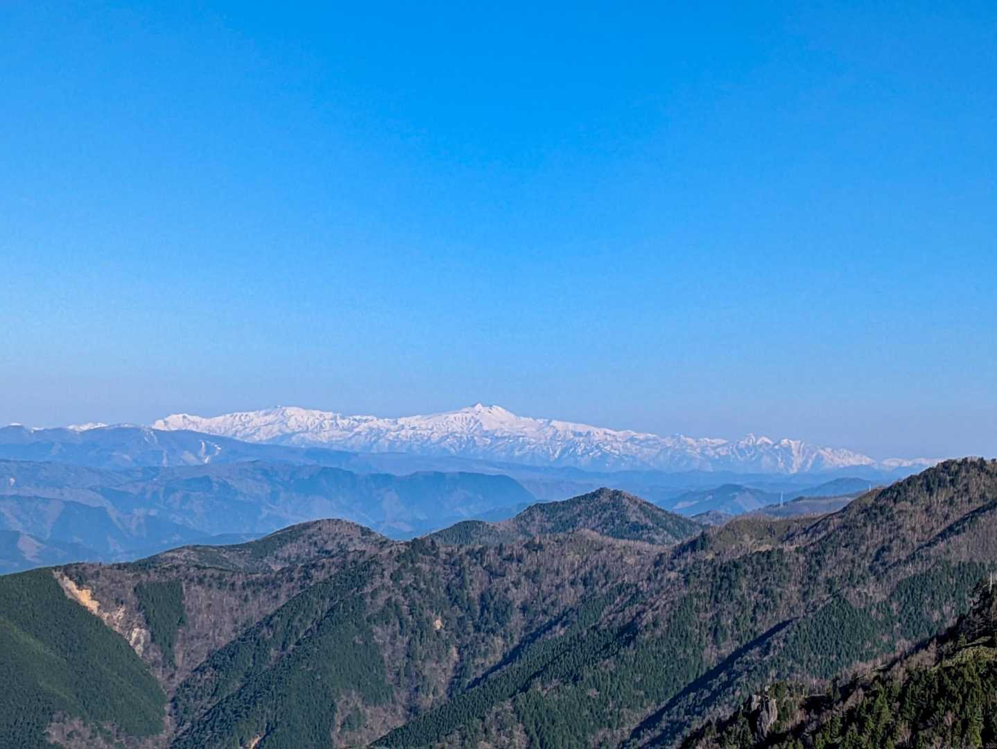 🆙やっぱり〜☆
旦那さんが『（白山）今年は夏まで雪があるかもな？』と…