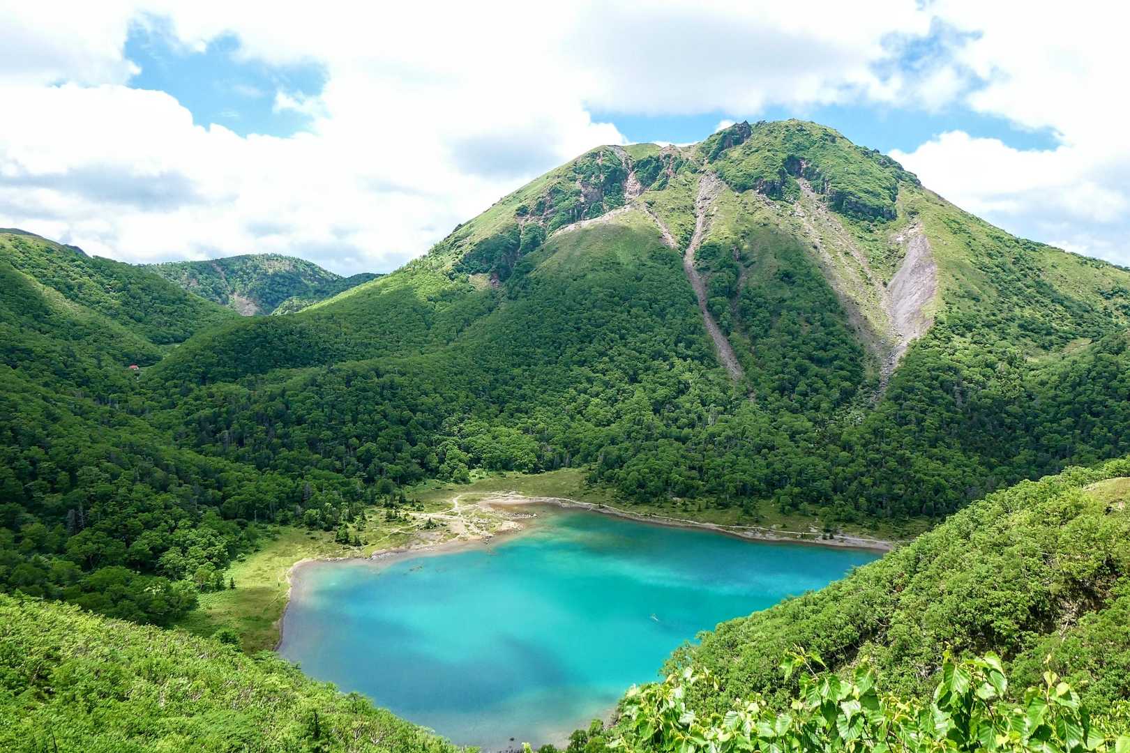 奥白根山、五色沼