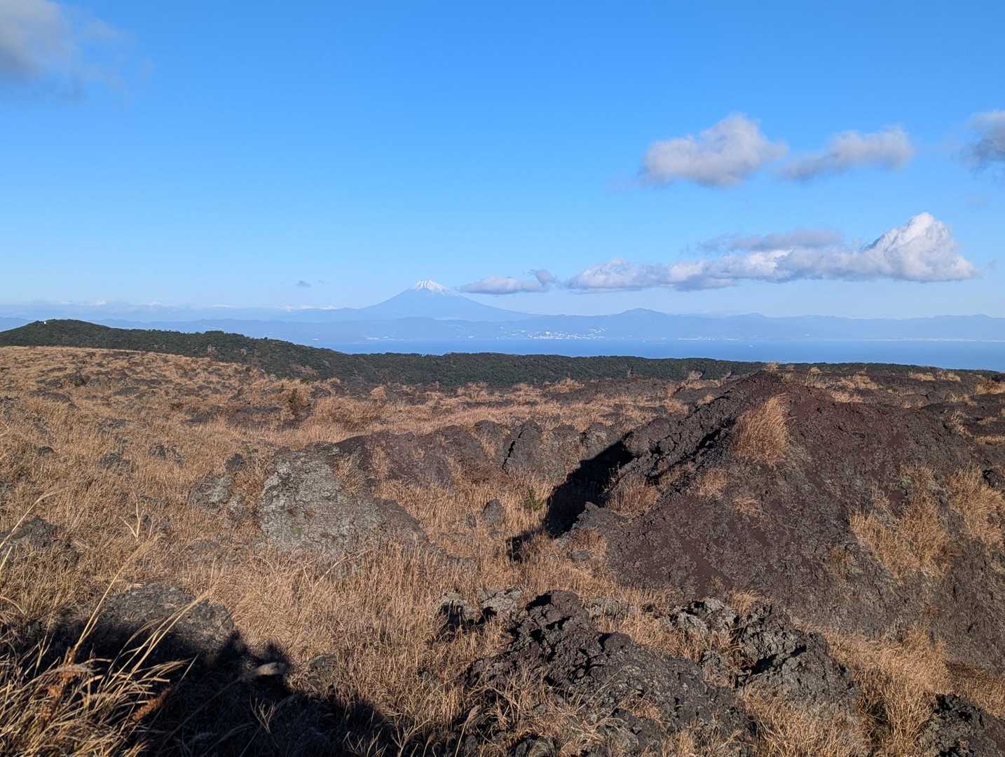 温泉コース登山口発着｜三原山お鉢巡りコースの写真