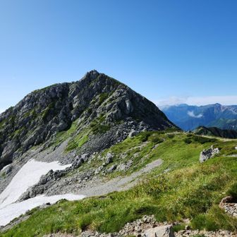 龍王岳全貌。