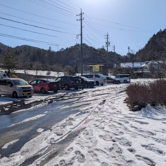 駐車場に帰着しました。車増えてますね。
途中で10人ぐらいとスライドしました。