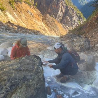温泉♨️から、温泉卵🪺を🥚回収して、湯股山荘で、茹で玉子をいただきました😋